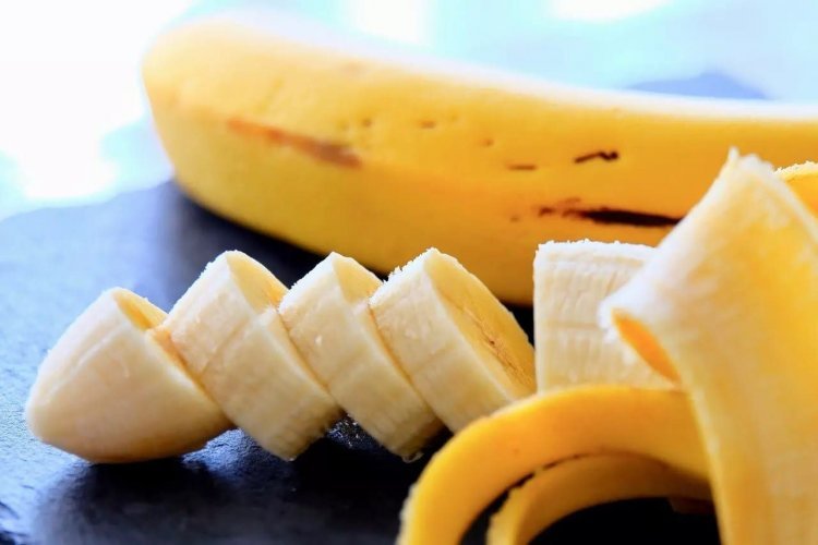 بما في ذلك تلميع الأظافر والإسعافات الأولية .. 9 فوائد مذهلة لا تعرفها عن قشر الموز